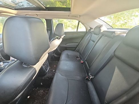 Used 2015 Chrysler 300 C w/ Light Group AWD/4WD image 9