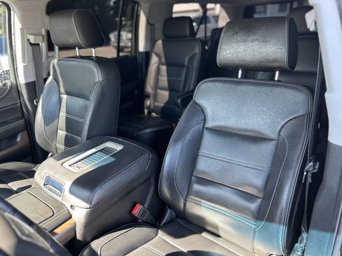 Used 2018 GMC Yukon XL Denali w/ Denali Ultimate Package image 19