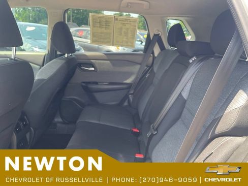 Used 2021 Nissan Rogue SV FWD image 32