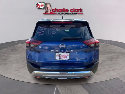 Used 2023 Nissan Rogue Platinum FWD image 5