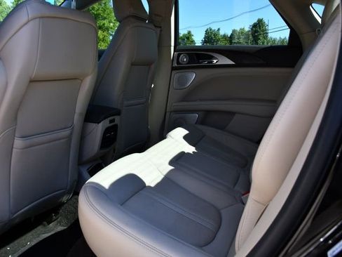 Used 2020 Lincoln MKZ Reserve w/ Luxury Package FWD image 18