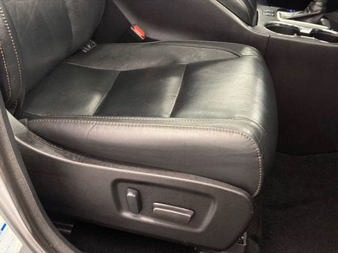 Used 2018 Toyota Highlander XLE image 12