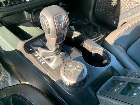 Used 2025 Ford Bronco Outer Banks image 26