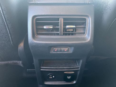 Used 2022 Ford Edge Titanium w/ Equipment Group 301A image 10