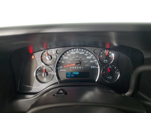 New 2026 Chevrolet Express 2500 Extended w/ Communications Package RWD image 26
