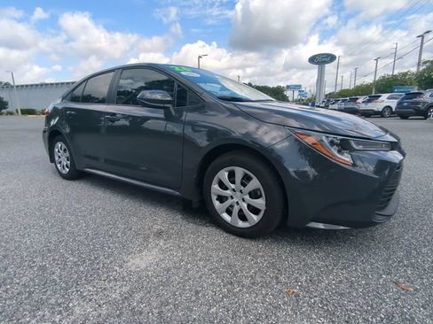 Used 2026 Toyota Corolla LE FWD image 2