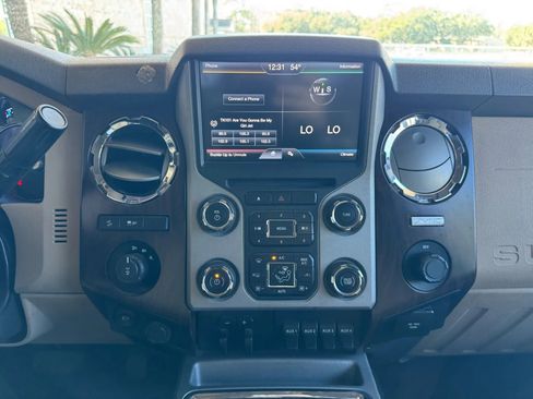 Used 2015 Ford F250 Lariat w/ Chrome Package image 19