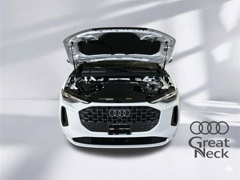 Certified 2025 Audi Q5 Premium w/ Convenience Package image 16