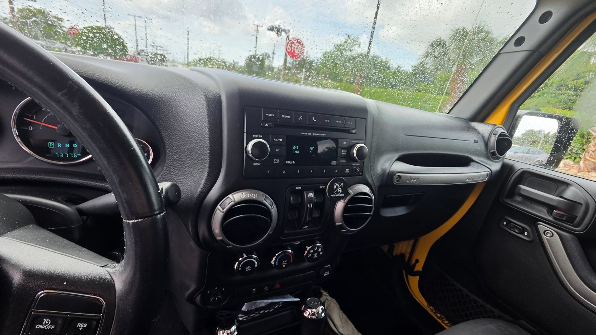 Used 2015 Jeep Wrangler Unlimited Sport w/ Quick Order Package 24S AWD/4WD image 20