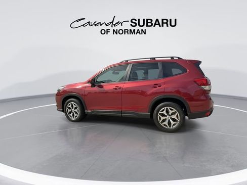 Used 2023 Subaru Forester Premium image 8