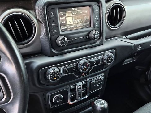 Used 2019 Jeep Wrangler Unlimited Sport S AWD/4WD image 21