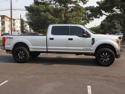 Used 2019 Ford F350 XLT w/ XLT Value Package AWD/4WD image 3