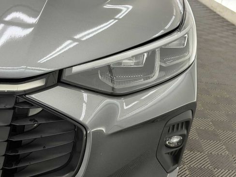 Used 2024 Ford Escape Platinum image 10