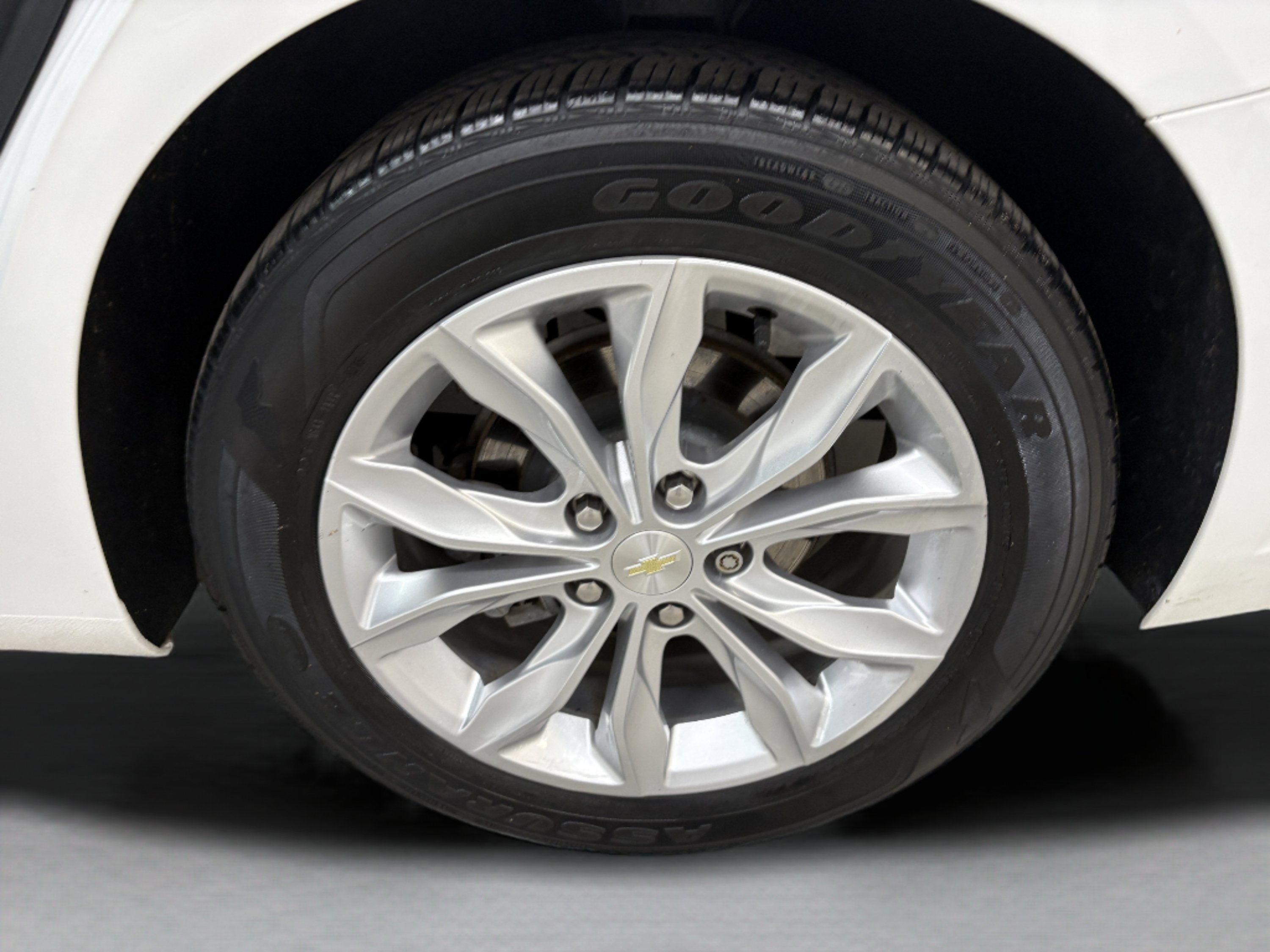 Used 2019 Chevrolet Malibu LT FWD image 7