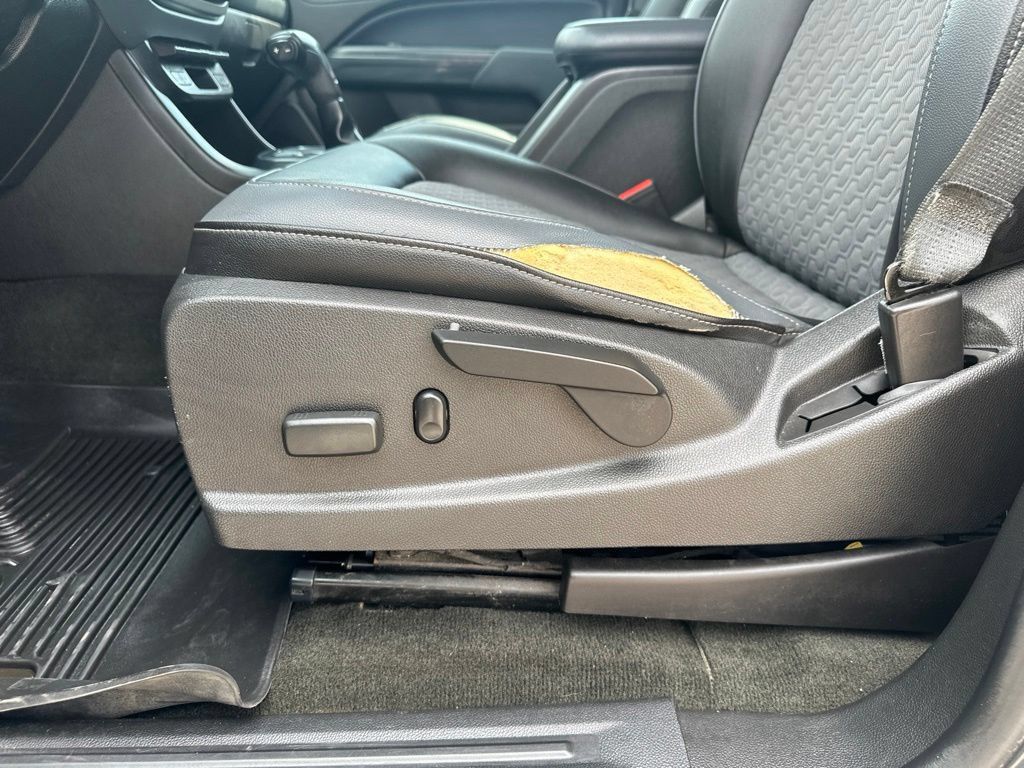 Certified 2017 Chevrolet Colorado Z71 AWD/4WD image 12