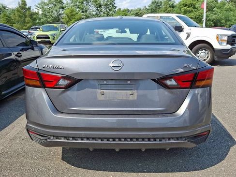 Used 2024 Nissan Altima 2.5 SV FWD image 7