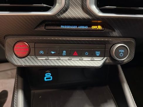 Used 2025 Ford Mustang GT Premium RWD image 39