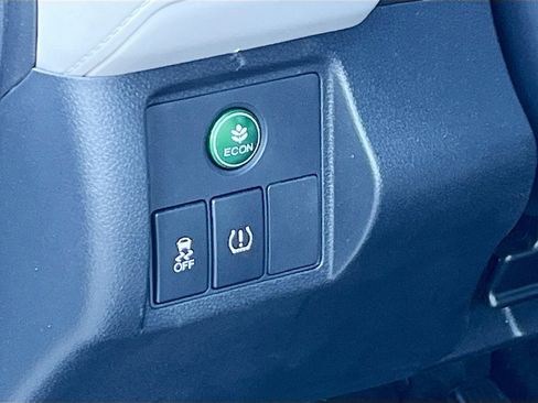 Used 2022 Honda HR-V LX image 10