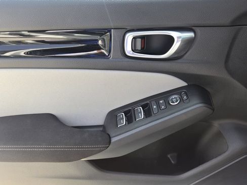 Certified 2025 Honda Civic Sport image 29