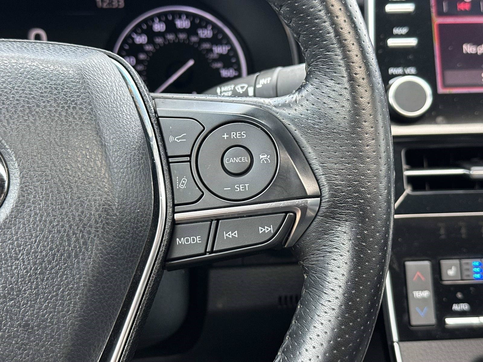 Used 2021 Toyota Avalon Limited w/ Advanced Safety Package FWD image 24