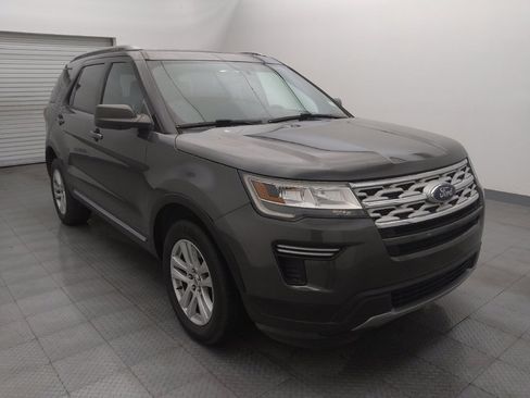 Used 2019 Ford Explorer XLT image 13
