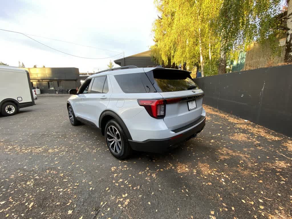 Used 2026 Ford Explorer ST-Line AWD/4WD image 4