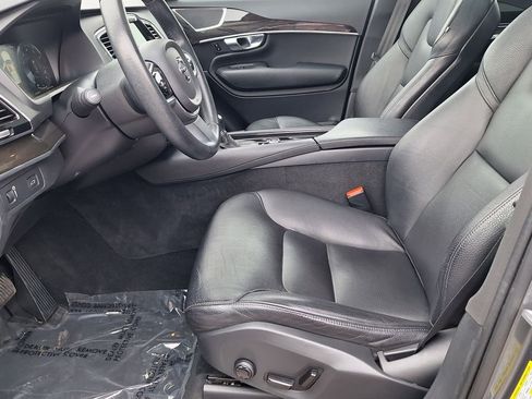 Used 2018 Volvo XC90 T6 Momentum image 11