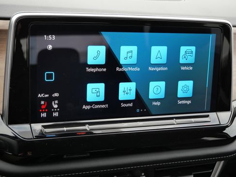 Certified 2024 Volkswagen Atlas SE w/ Black Wheel Package image 23