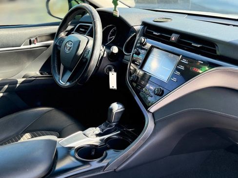 Used 2018 Toyota Camry SE image 22
