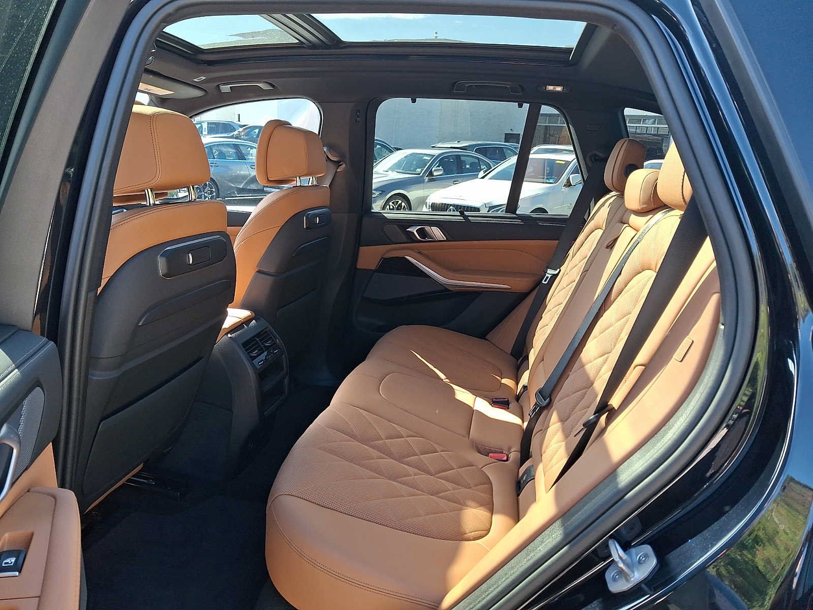 Used 2024 BMW X5 xDrive40i w/ Executive Package AWD/4WD image 10