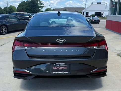 Used 2021 Hyundai Elantra SEL w/ Convenience Package FWD image 8