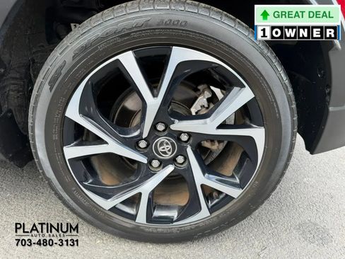 Used 2019 Toyota C-HR XLE FWD image 23