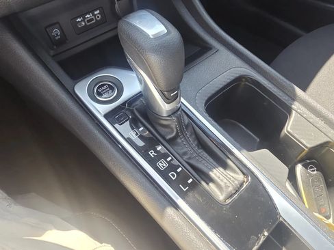 Used 2024 Nissan Sentra SV FWD image 21