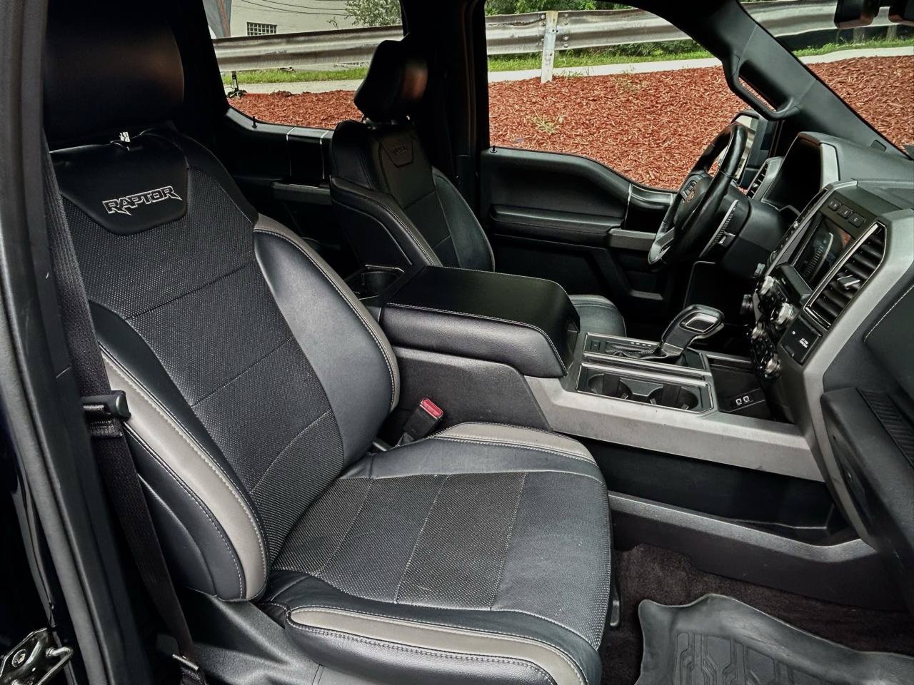 Used 2017 Ford F150 Raptor w/ Equipment Group 802A Luxury AWD/4WD image 24