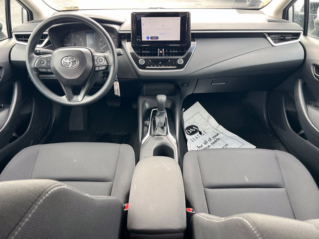Used 2025 Toyota Corolla LE FWD image 10