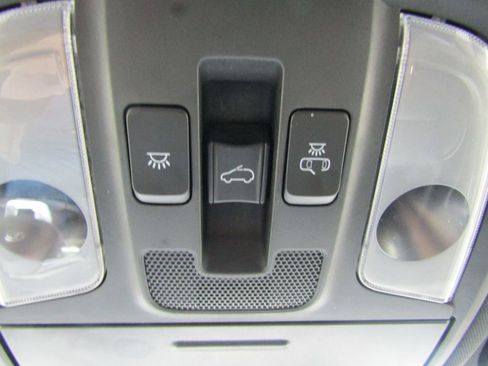 Used 2020 Kia Sportage SX image 32