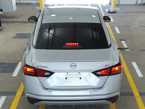 Used 2023 Nissan Altima 2.5 SV image 4