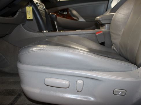 Used 2008 Toyota Camry XLE FWD image 21