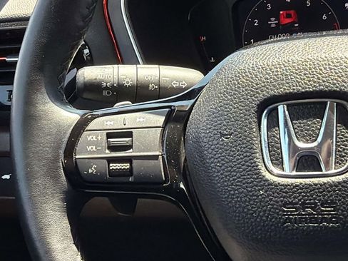 Used 2024 Honda Pilot Elite image 12
