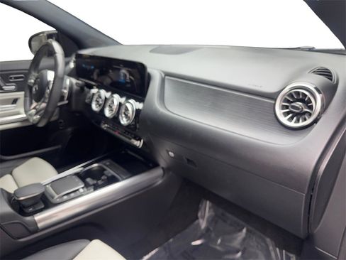 Used 2022 Mercedes-Benz GLA 35 AMG 4MATIC image 50