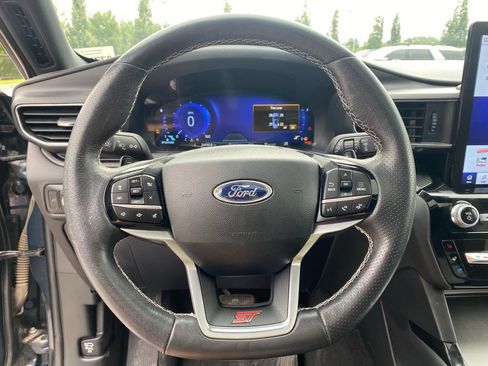 Used 2023 Ford Explorer ST w/ Equipment Group 401A AWD/4WD image 11