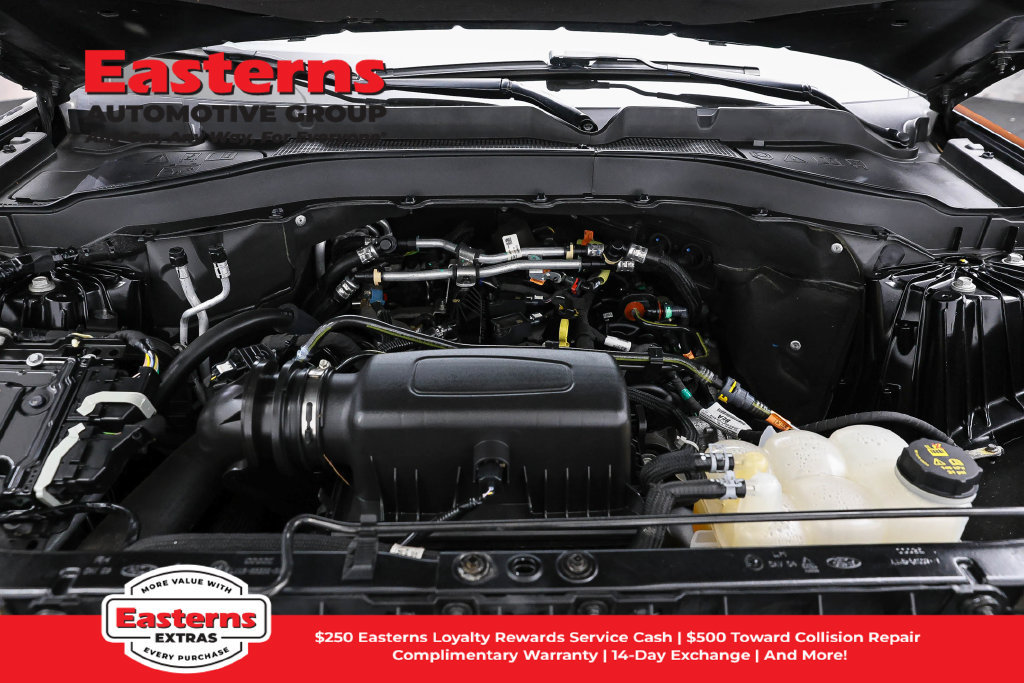 Used 2023 Ford Explorer XLT w/ Equipment Group 202A AWD/4WD image 8