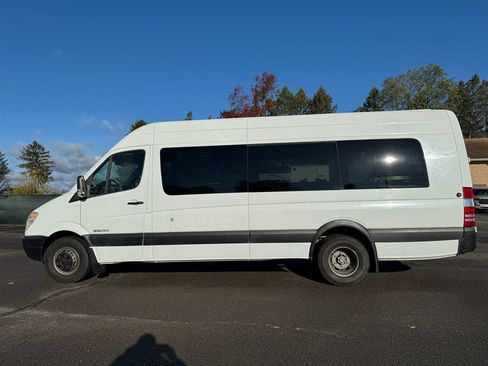Used 2009 Dodge Sprinter 3500 image 2