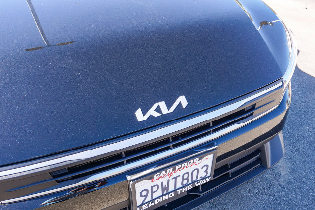 Certified 2025 Kia K4 FWD image 3