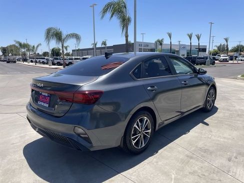 Used 2023 Kia Forte LXS FWD image 8