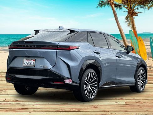 Used 2023 Lexus RZ 450e Premium w/ Technology Package image 5