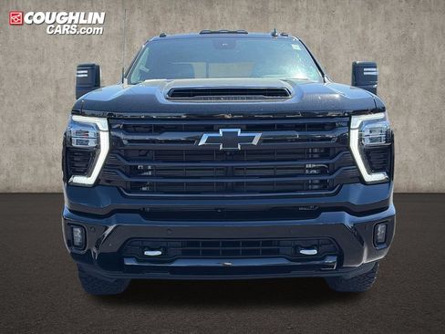 Used 2025 Chevrolet Silverado 3500 High Country w/ High Country Premium Package AWD/4WD image 9