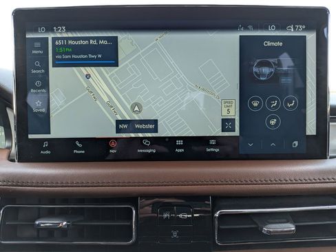 Used 2023 Lincoln Nautilus Reserve image 17