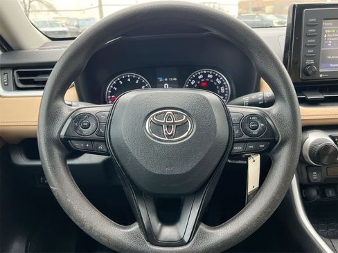 Used 2022 Toyota RAV4 LE image 23
