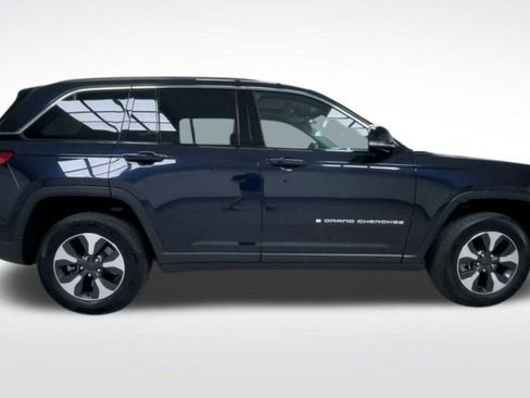 Used 2023 Jeep Grand Cherokee 4WD 4xe image 26